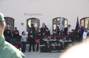 Thaler (ganz links) bei einem Aufmarsch aus dem Umfeld der Autonomen Nationalisten in Freising 2011